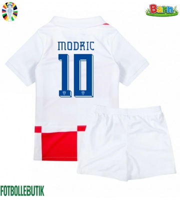 Kroatien Luka Modric #10 Hemmaställ Barn EM 2024 Kortärmad (+ Korta byxor)